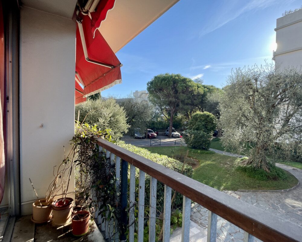Cimiez Nice - Spacious 2 bedroom Apartment in Residence
