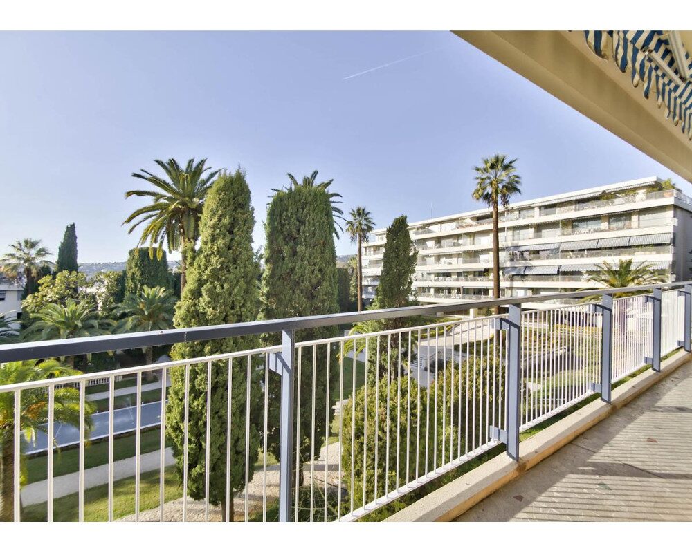 Nice Cimiez - 2-3 Rooms Appartment in the Most Prestigious Residence of Cimiez 