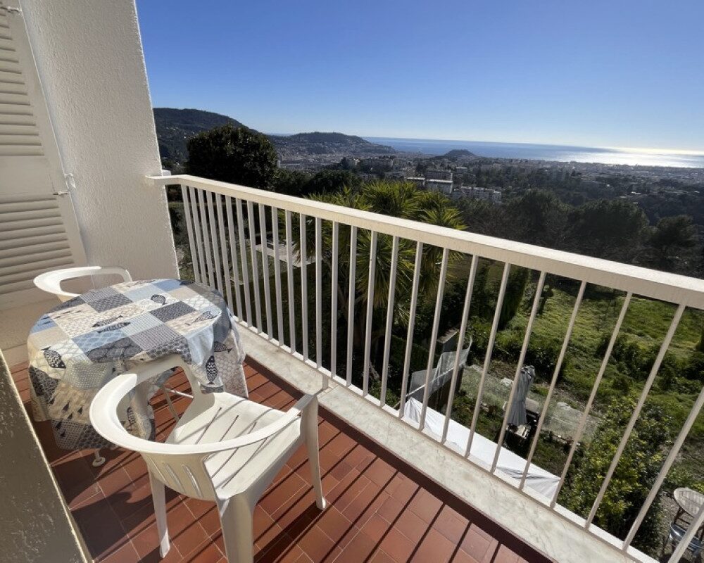 NICE RIMIEZ - Bright Studio with Panoramic View in a Private Estate
