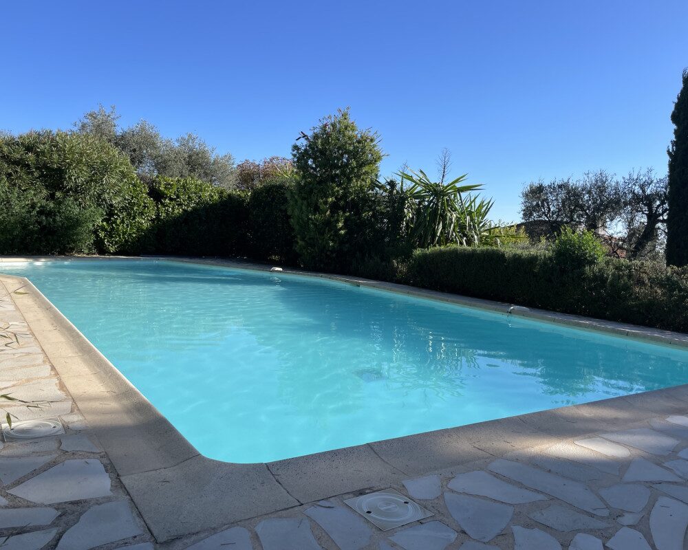 NICE RIMIEZ - Bright Studio with Panoramic View in a Private Estate
