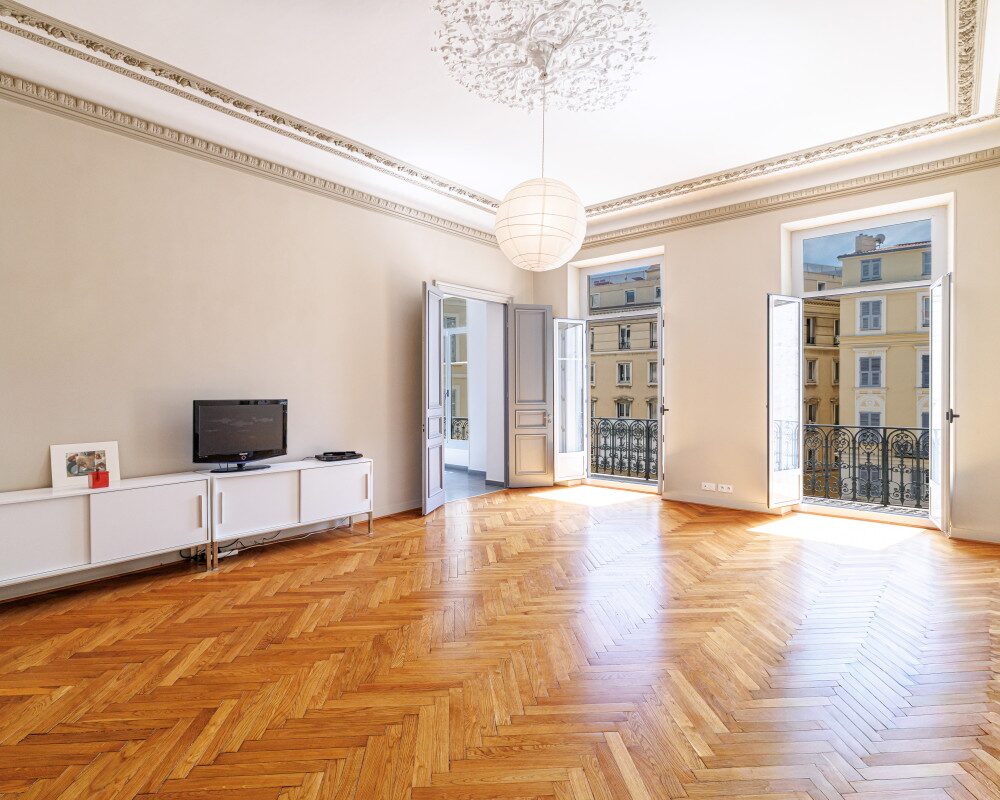 Nice Gioffredo - Stunning 6 rooms bourgeois apartment in the heart of the shopping district around Place Massena and close to the sea