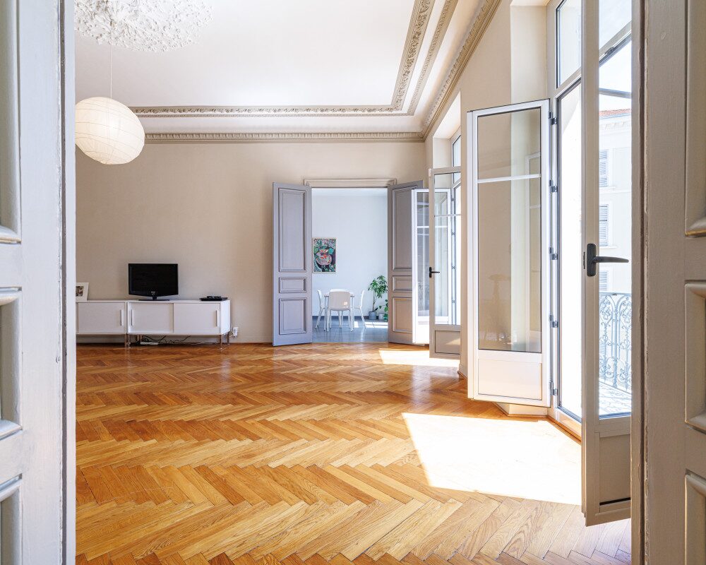 Nice Gioffredo - Stunning 6 rooms bourgeois apartment in the heart of the shopping district around Place Massena and close to the sea