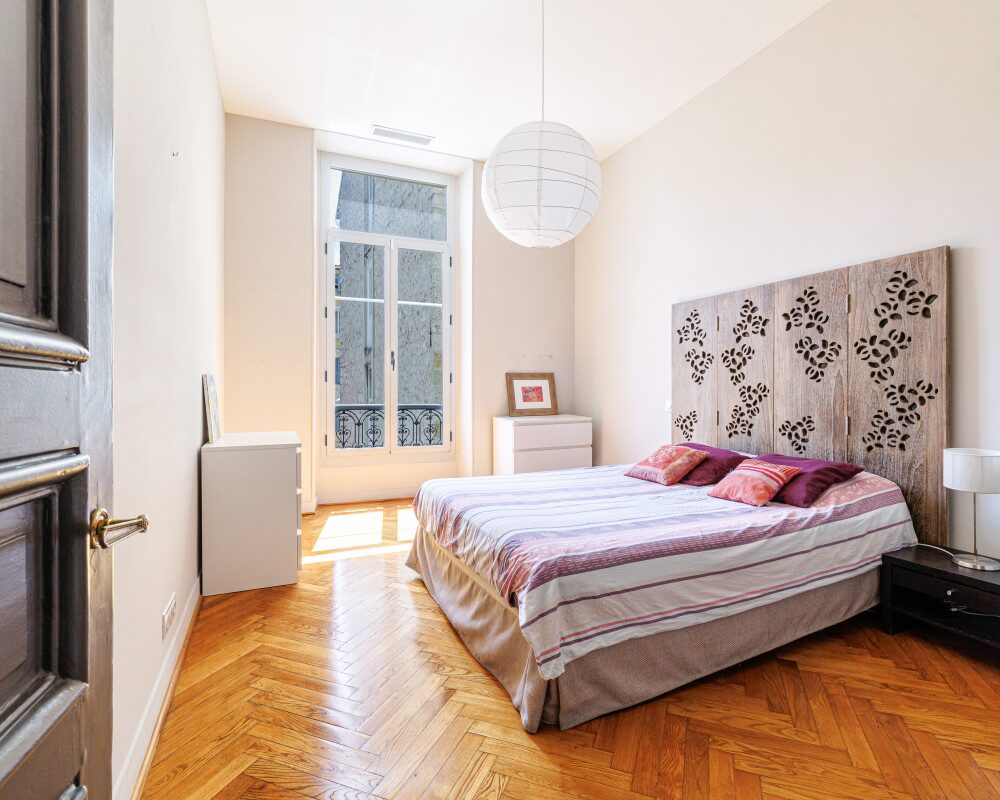 Nice Gioffredo - Stunning 6 rooms bourgeois apartment in the heart of the shopping district around Place Massena and close to the sea