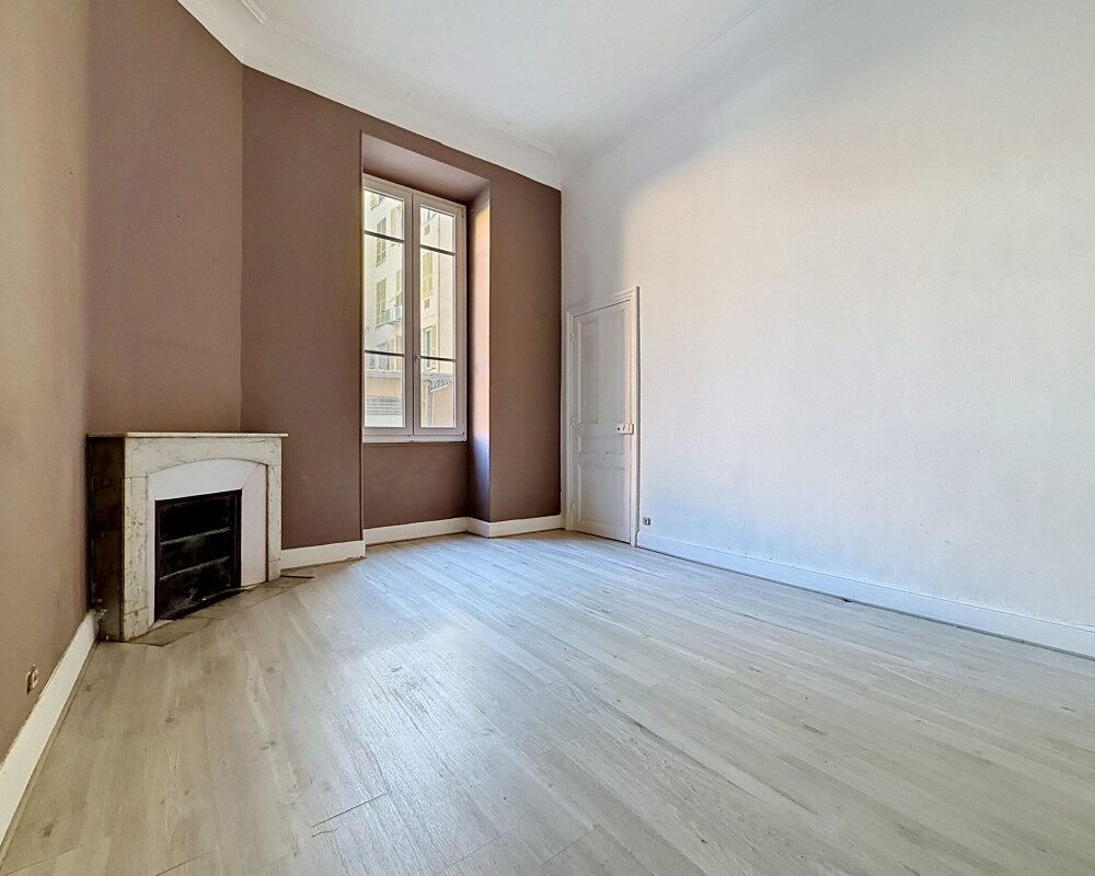 Nice Wilson - Vaste 4 pièces  98 m2 dans immeuble bourgeois