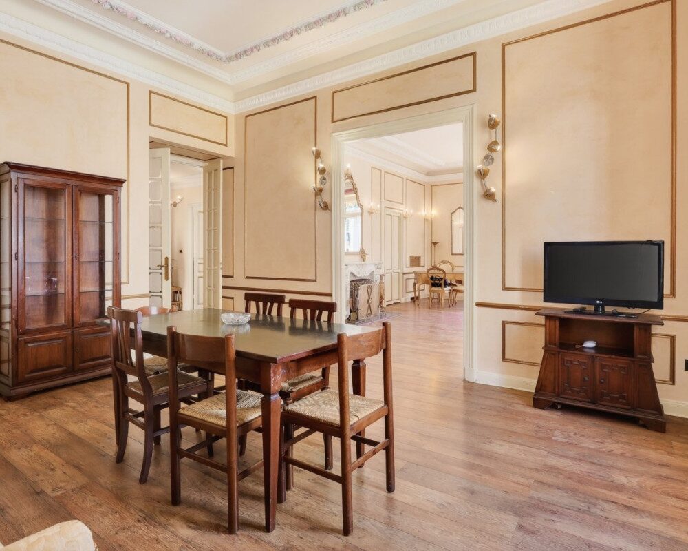 Musiciens – The Elegance of an Italian Renaissance Villa in the Heart of the City