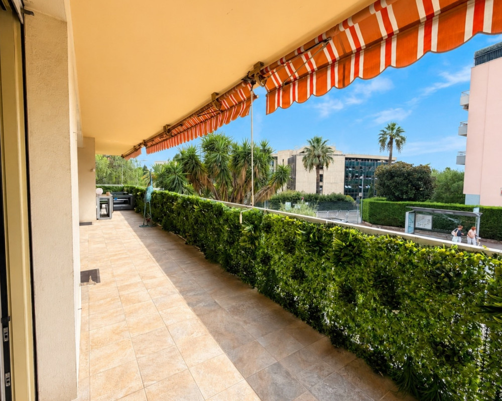 Apartment  - 5 rooms  - 122.78 mÂ² -  â¬710,000 - For sale 
