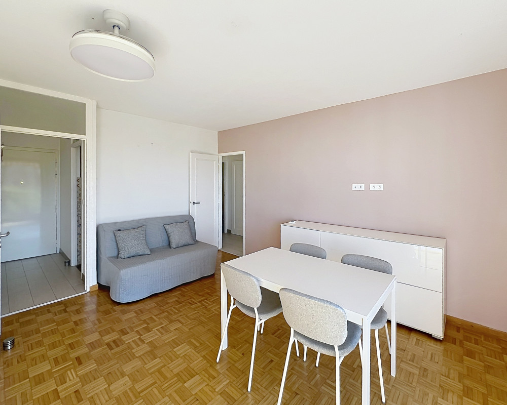 Apartment  - 2 rooms  - 57.05 mÂ² -  â¬1,000/month CC - To rent 