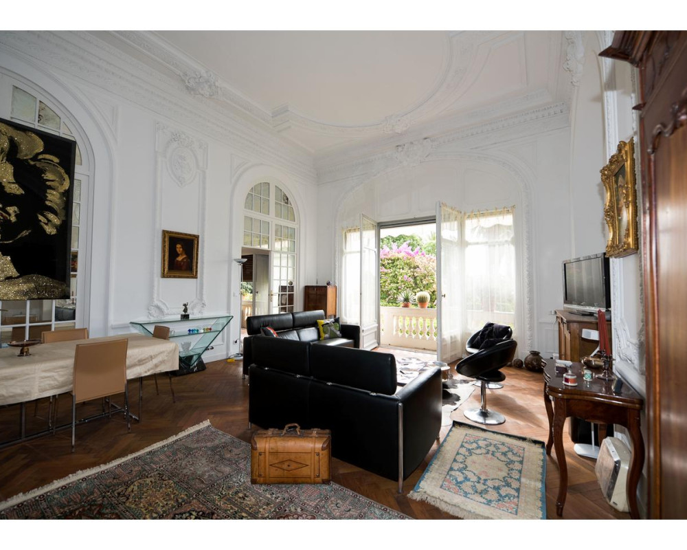Stunning apartment in Belle Ãpoque building in Cimiez       