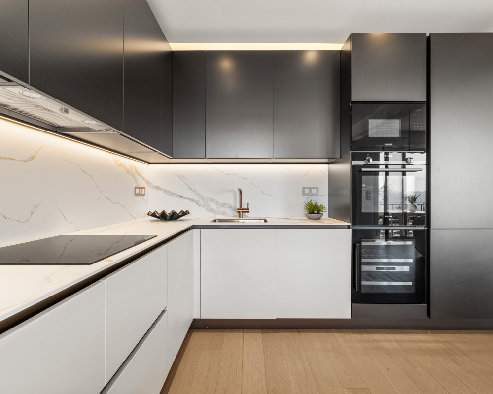 Nice â Mont Alban â Spacious 3-Bedroom Apartment of 89.05 sqm, Fully Renovated, with Terrace, Garage and Sea Views