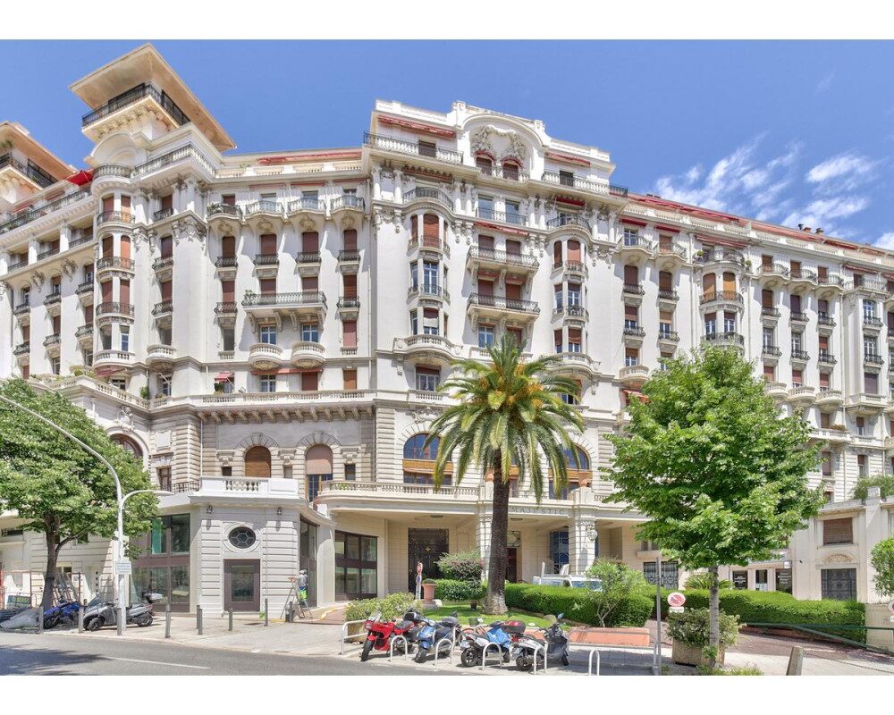 Nizza - Un grande appartamento di 4 locali, tutta la maestosità del Majestic, una vista mozzafiato.                         