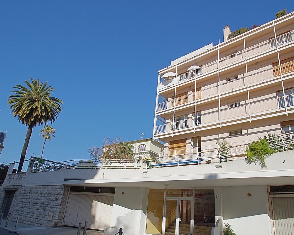 Nice Cimiez - Casa familiare di 3 locali da ristrutturare