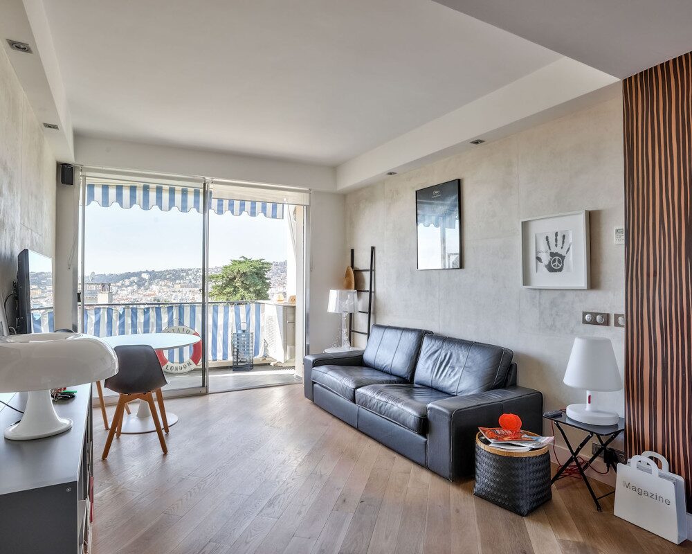 Nizza - Coeur Cimiez - In una magnifica residenza di lusso con 3 camere, vista mare e giardini                