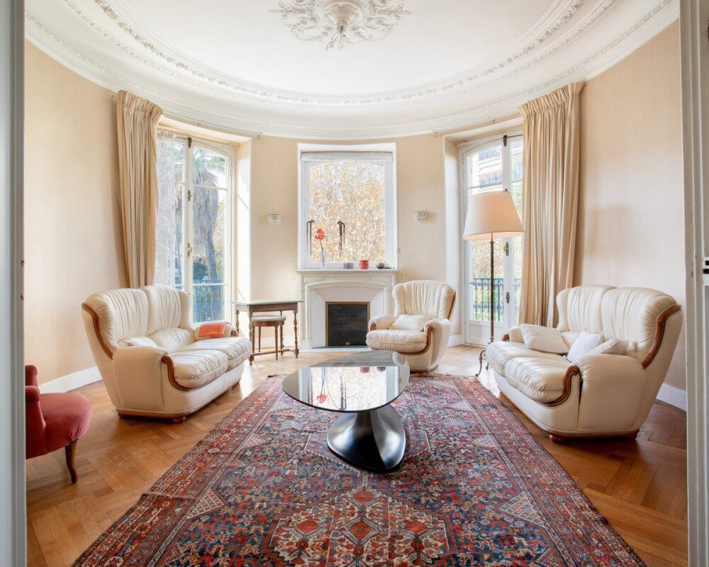 NIZZA - Dubouchage - Magnifico appartamento di 180 mÂ² di 7 locali in una residenza di carattere nel cuore della cittÃ 