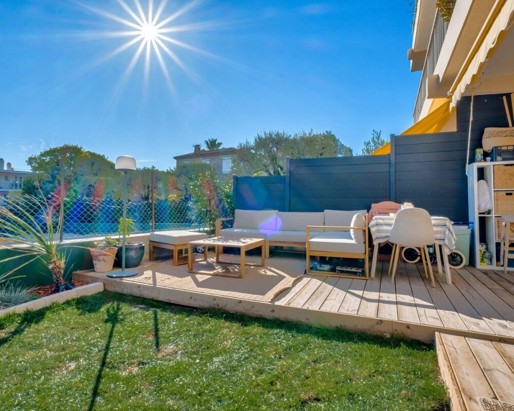 Antibes Peyregoue - Splendido appartamento al piano terra in un residence protetto con vista mare