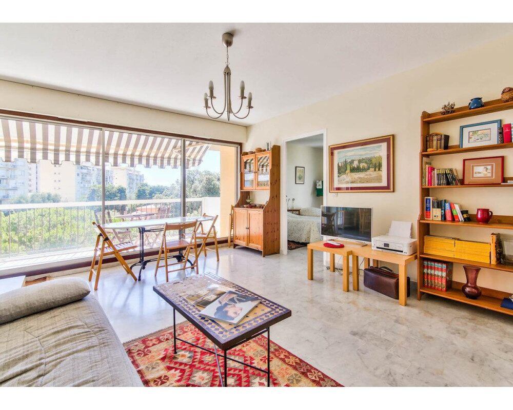  Cimiez - 3 piÃ¨ces en Ã©tage Ã©lÃ©vÃ© dans rÃ©sicence avec piscine    