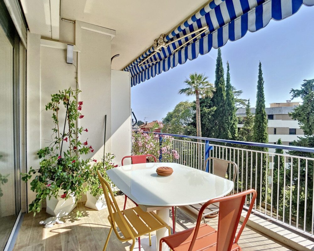 Un appartamento moderno ed elegante a Les Jardins de Cemenelum      