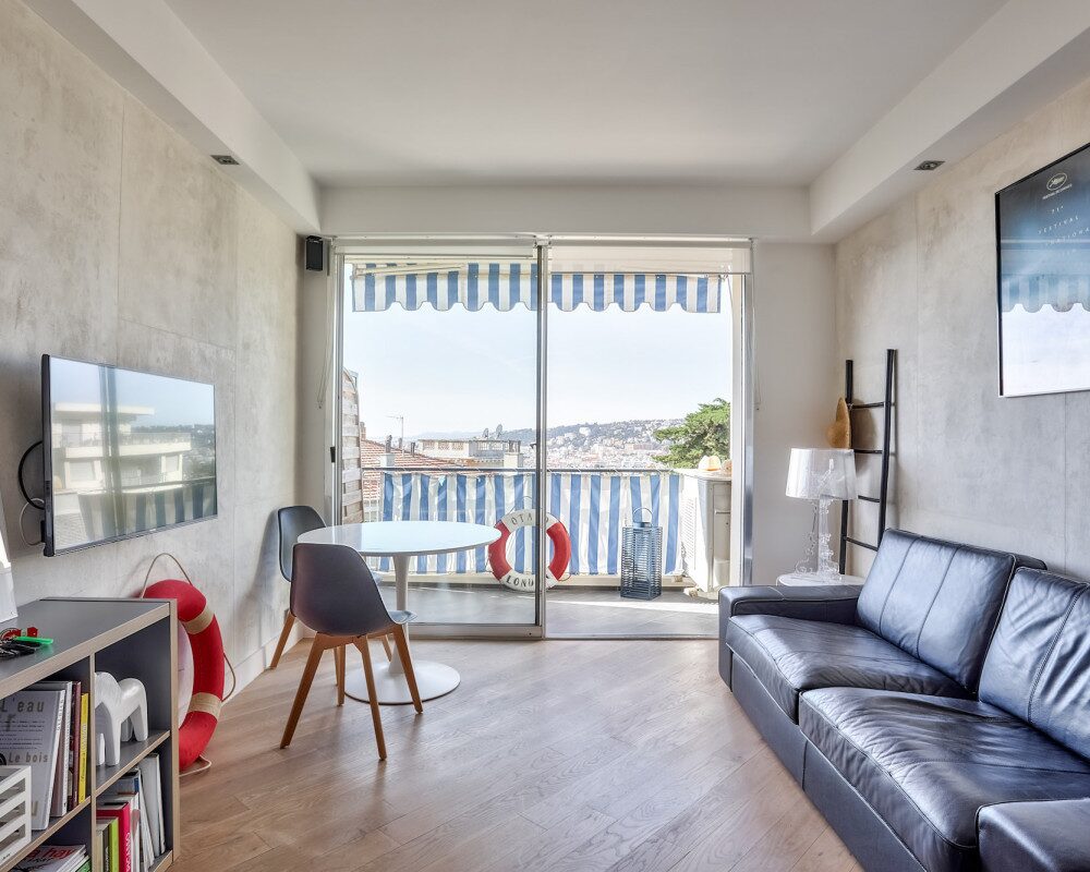 Nizza - Coeur Cimiez - In una magnifica residenza di lusso con 3 camere, vista mare e giardini                