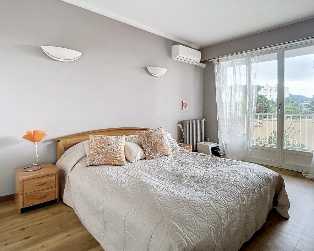Nizza Cimiez - Grande appartamento di 4 locali con terrazza in un residence di lusso