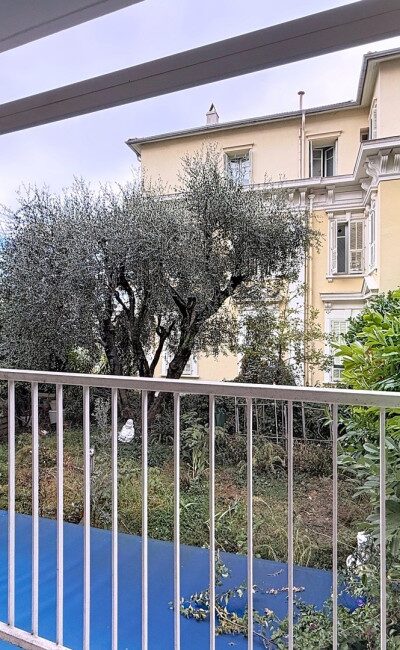 Vendita appartamento Nizza, Cimiez trilocale, da ristrutturare, Costa Azzurra.