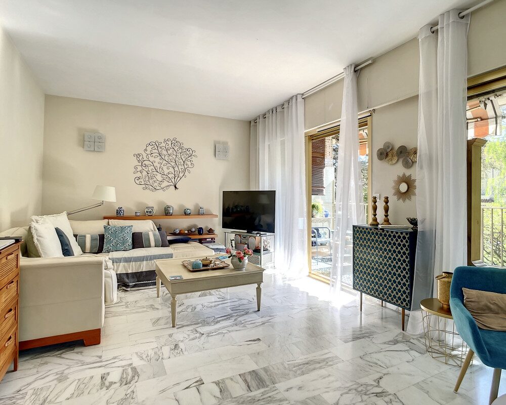 Nice coeur Cimiez - Lumineux 3/ 4 piÃ¨ces 98 mÂ² au calme absolu       
