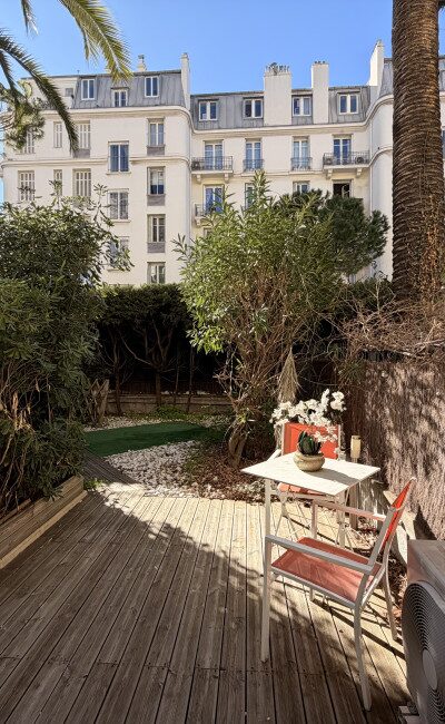 Appartamento di 2 locali a Nizza Cimiez, 43 m², con giardino e terrazza di 40 m²