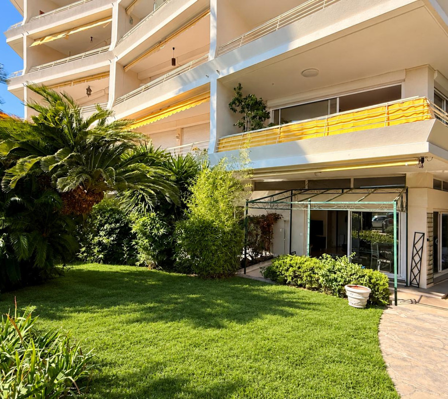 Nice Cimiez - Proche Centre ville et collège Stanislas, beau 3 pièces 87m2 en Rez de Jardin