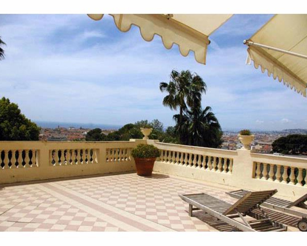 Appartamento  - 4 stanze  - 141.0 mÂ² -  990.000 â¬ - Venduto 