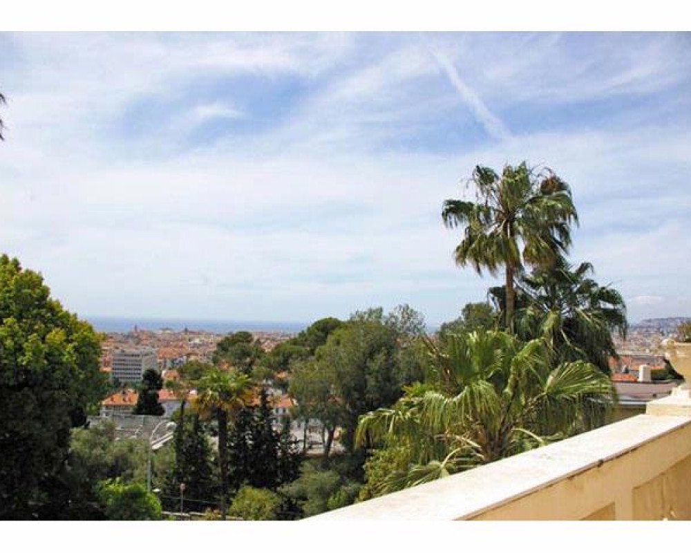 Appartamento  - 4 stanze  - 141.0 mÂ² -  990.000 â¬ - Venduto 