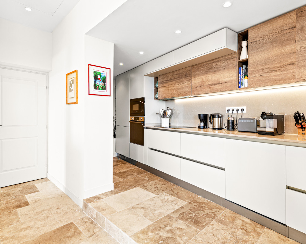 Nizza â Falicon â Incantevole casa di 4 locali di 95 mÂ² ristrutturata, con terrazza, giardino e vista sulle colline e sul mare