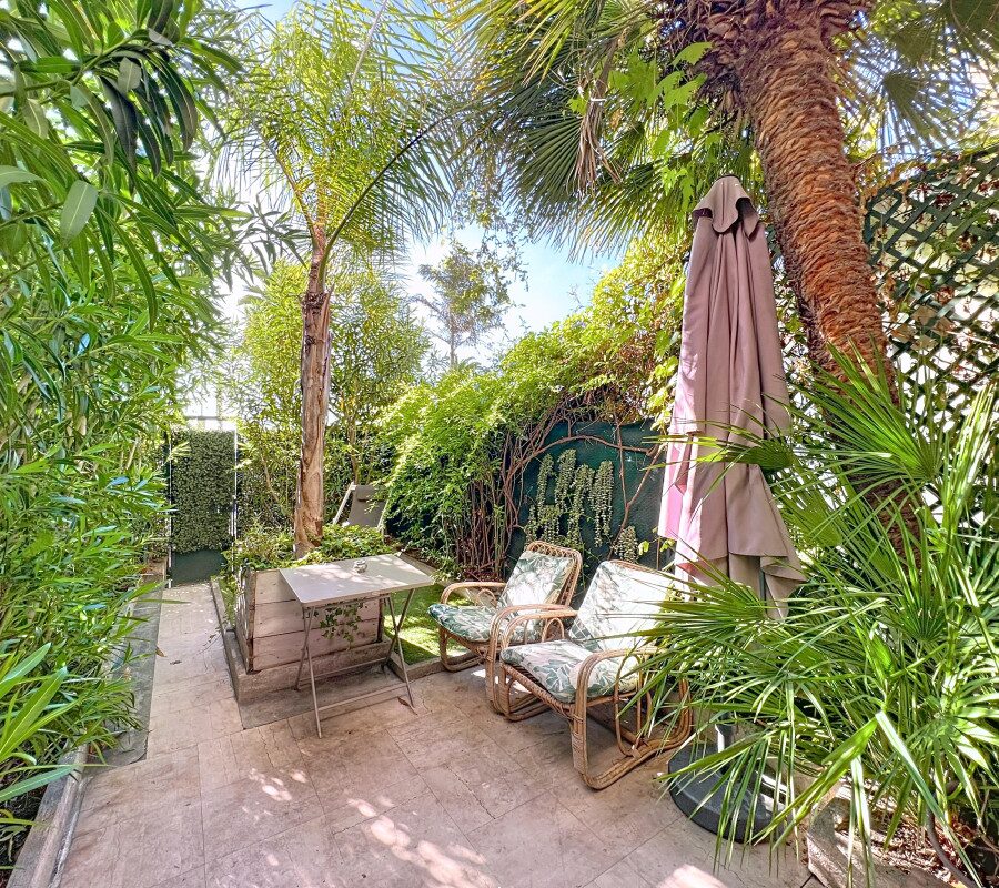 Nice Promenade des Anglais - Beau 3 pièces 72 m² avec jardin en front de mer