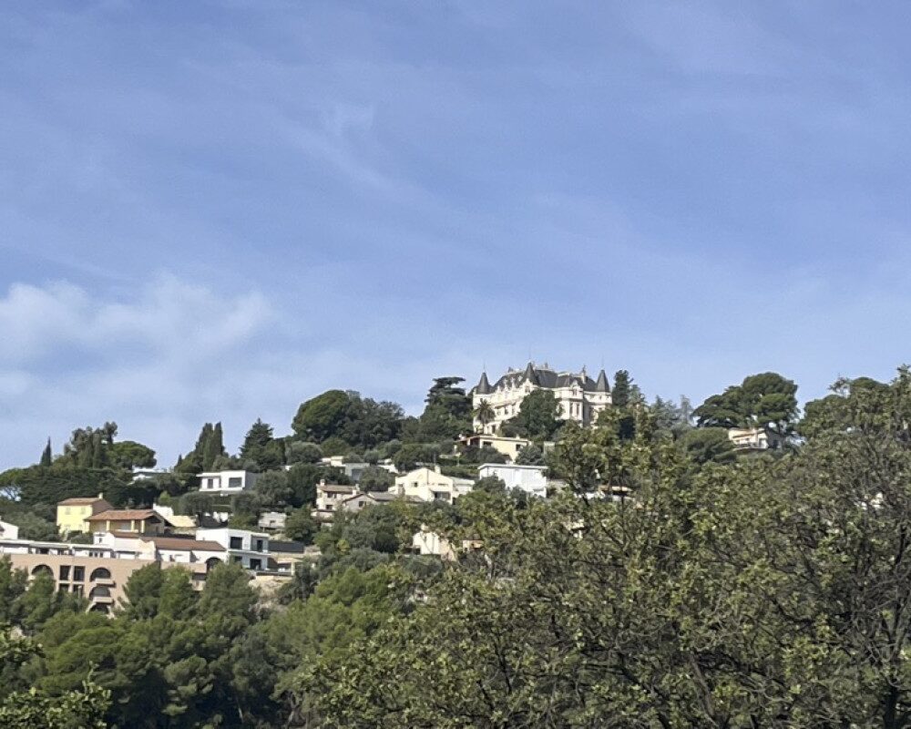 Beau 4 pièces neuf avec vue dégagée