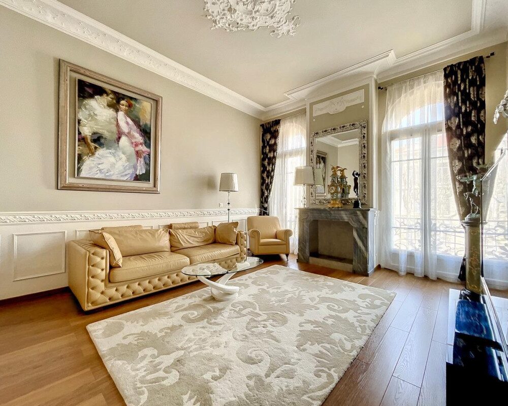 Nice Cimiez - Beau 3 piÃ¨ces 91 mÂ² dans palais Belle Epoque