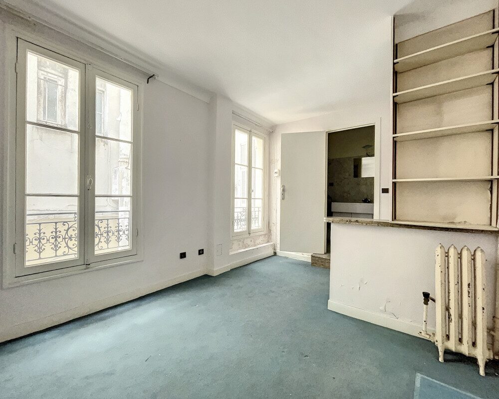 Studette 14.37 mÂ² dans l'annexe d'un superbe Palace au coeur de Cimiez              
