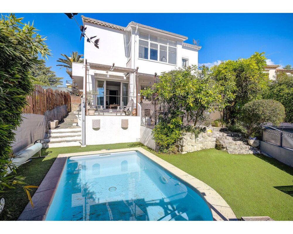 Maison  - Maison jumelÃ©e  - 7 piÃ¨ces  - 137.0 mÂ² -  849 000 â¬ - Vendu 
