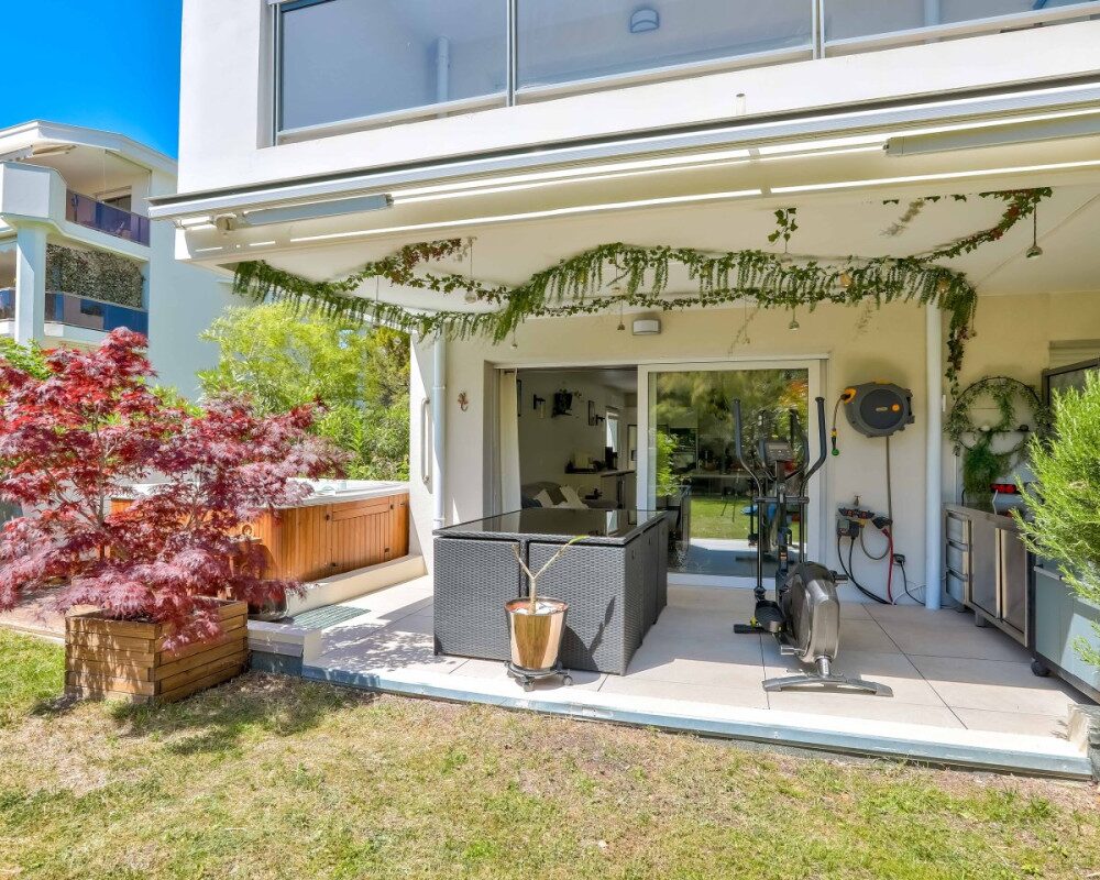 Nice Cimiez - Appartement et son magnifique jardin avec jacuzzi