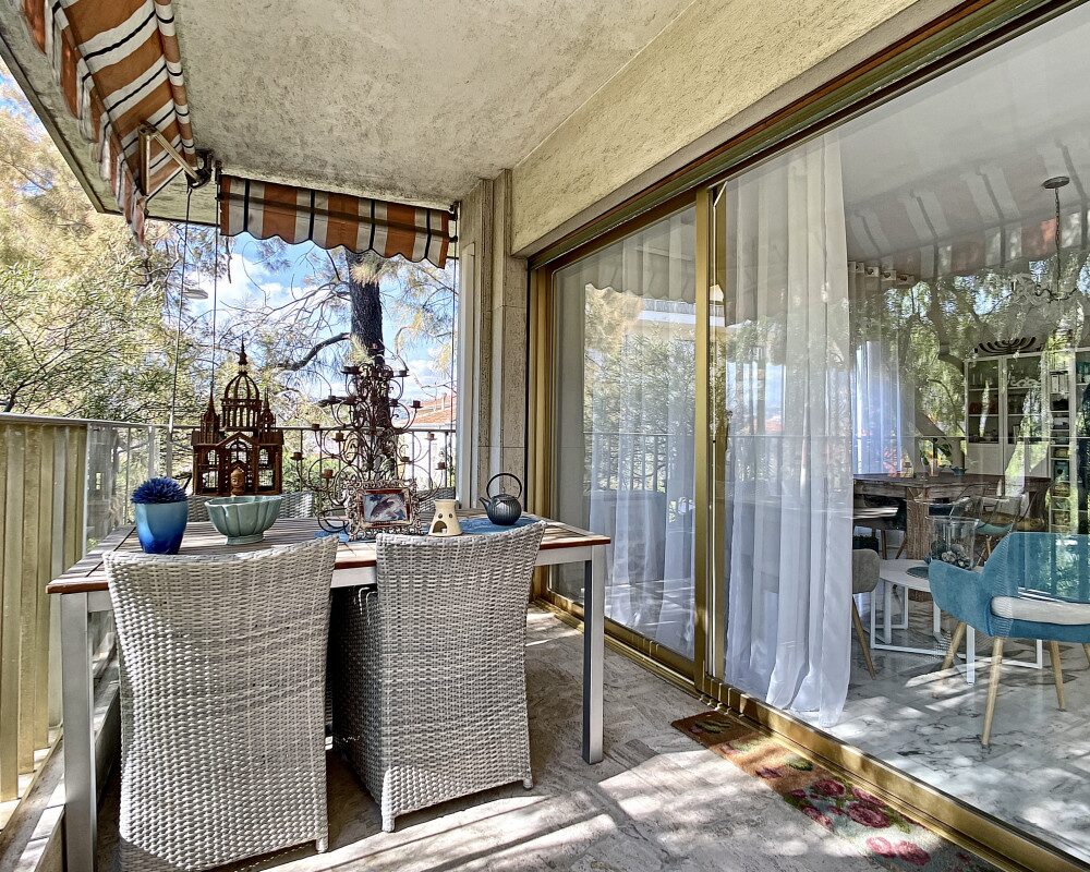 Nice coeur Cimiez - Lumineux 3/ 4 piÃ¨ces 98 mÂ² au calme absolu       