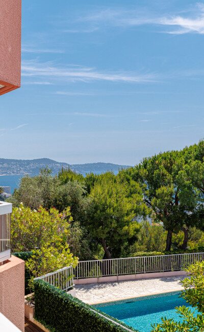 Appartement lumineux vue mer loggia parking sous-sol