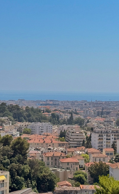 Appartement 3 pièces nice Chambrun vue mer