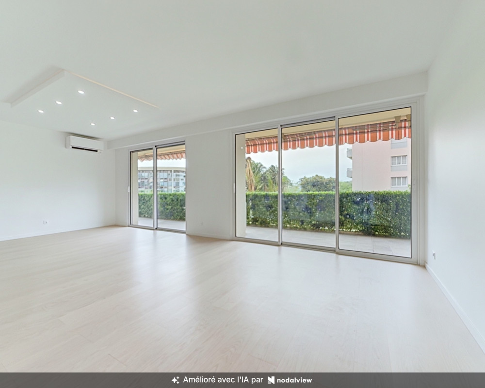 Appartement  - 5 pièces  - 122.78 m² -  710 000 € - À vendre 