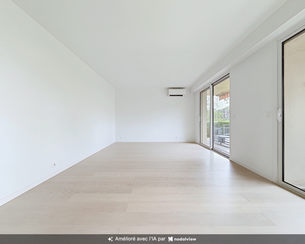 Appartement  - 5 pièces  - 122.78 m² -  710 000 € - À vendre 