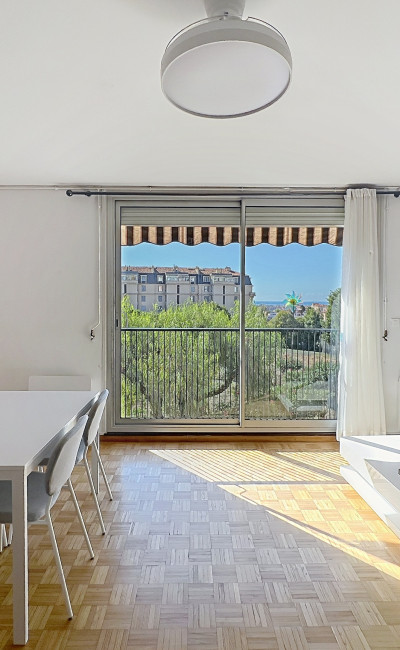 Appartement 2 pièces le ray vue mer