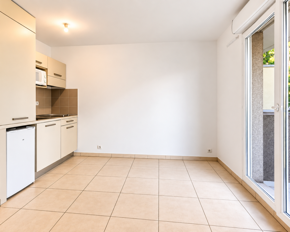 Nice - Riquier - Coquet studio de 21 mÂ² dans une rÃ©sidence avec gardien et piscine