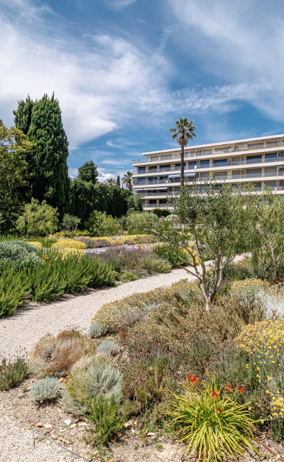 Location 2P 72m² avec vue mer à Nice Cimiez